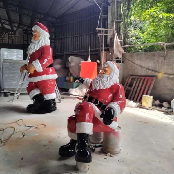 Life Size Santa Claus Outdoor Giant Christmas Santa - Image 6