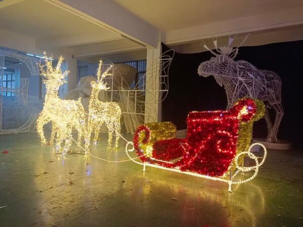 3d Led Sleigh Reindeer Carriage Motif Lights for Christmas Decorations - Image 3