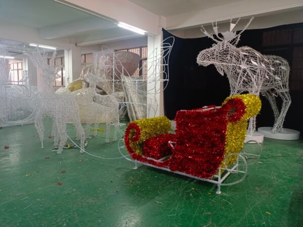 3d Led Sleigh Reindeer Carriage Motif Lights for Christmas Decorations - Image 5