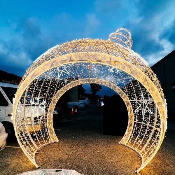 Customized Outdoor Street LED 3D Large Spheres Ornaments Lighting Christmas Ball Lights Decorations Supplies
